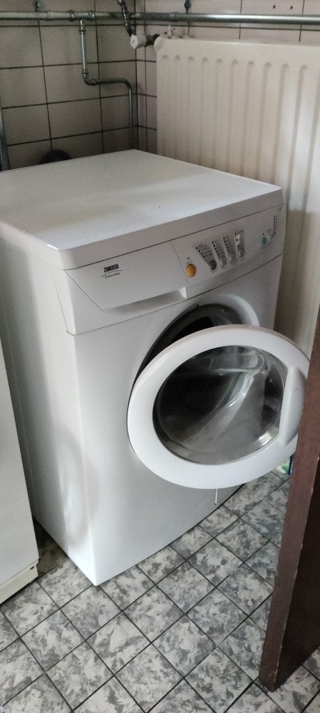 Te Koop Wasmachine, Ophalen, Gebruikt, 1200 tot 1600 toeren, 85 tot 90 cm