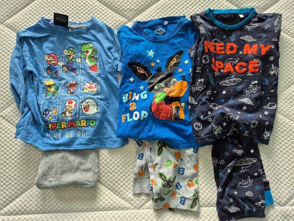 3 leuke kinderpyjama's maat 116, Nacht- of Onderkleding, Gebruikt, Ophalen of Verzenden, Hema