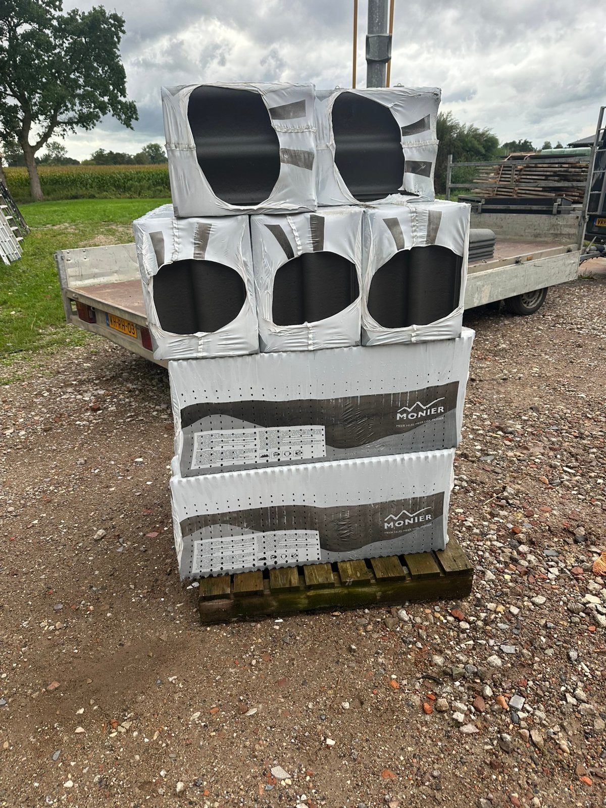 Dakpannen, Doe-het-zelf en Verbouw, Dakpannen en Dakbedekking, Ophalen, Steen of Klei, Zwart, Nieuw