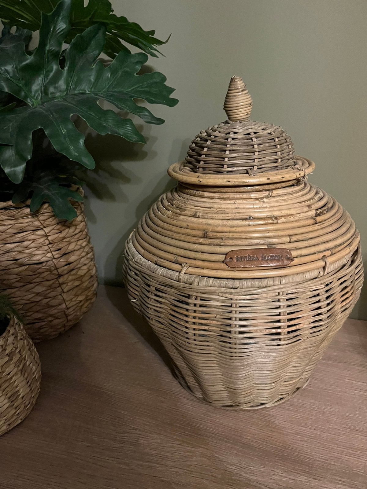 Prachtige rattan rotan Riviera Maison vaas pot mand, Ophalen of Verzenden, Zo goed als nieuw