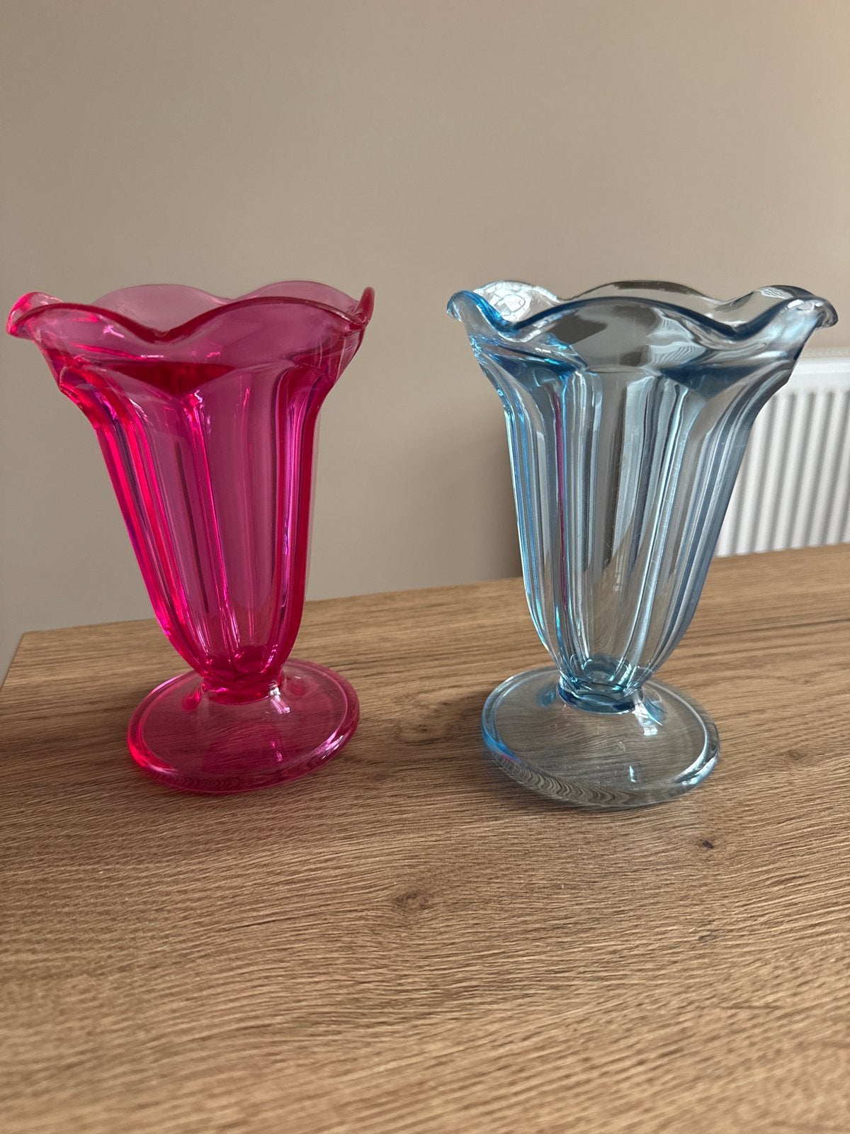 Set van 2 vintage ijscoupes - roze en blauw, Kunststof, Gebruikt, Overige typen, Vintage