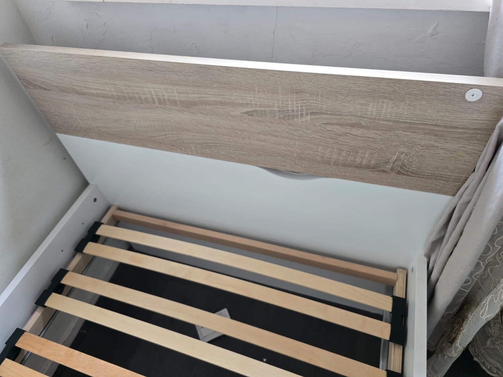 nette bed 90 x200 bijna nieuw, Minder dan 25 mm, Ophalen of Verzenden, Zo goed als nieuw, Minder dan 200 cm