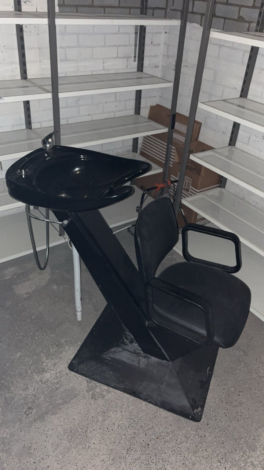 Kappersstoel met wastafel – professionele wasunit – zwart, Komt aan huis, Permanenten