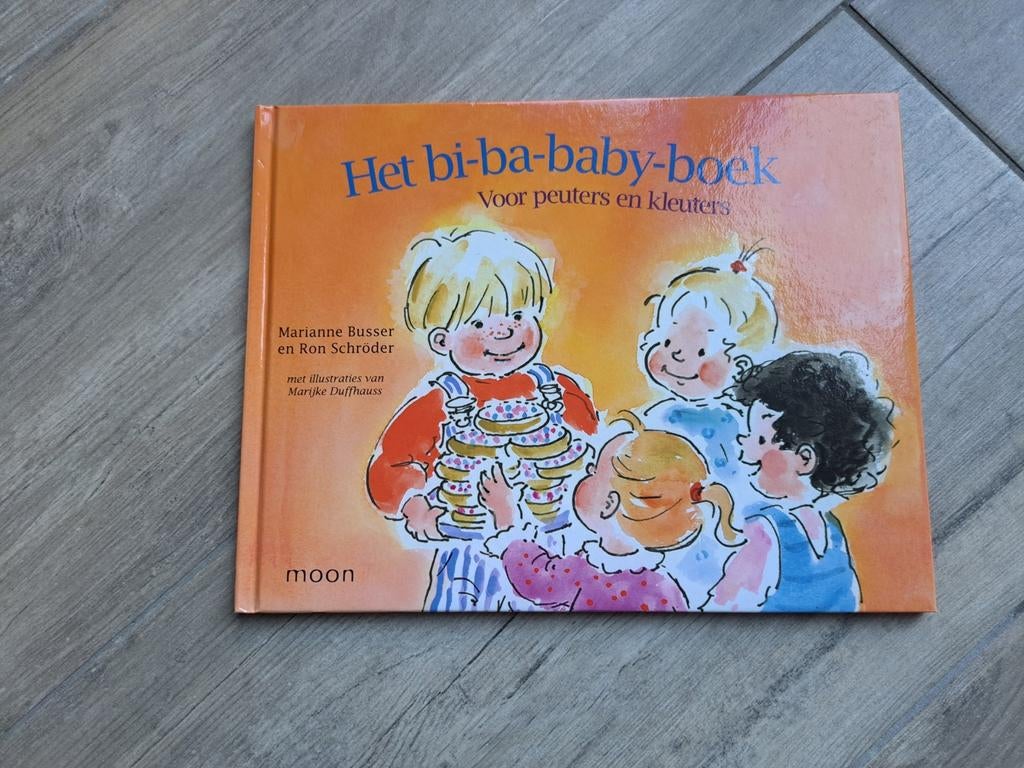 Het bi-ba-baby-boek van Marianne Busser en Ron Schroder, Ophalen of Verzenden, Gelezen, Fictie algemeen
