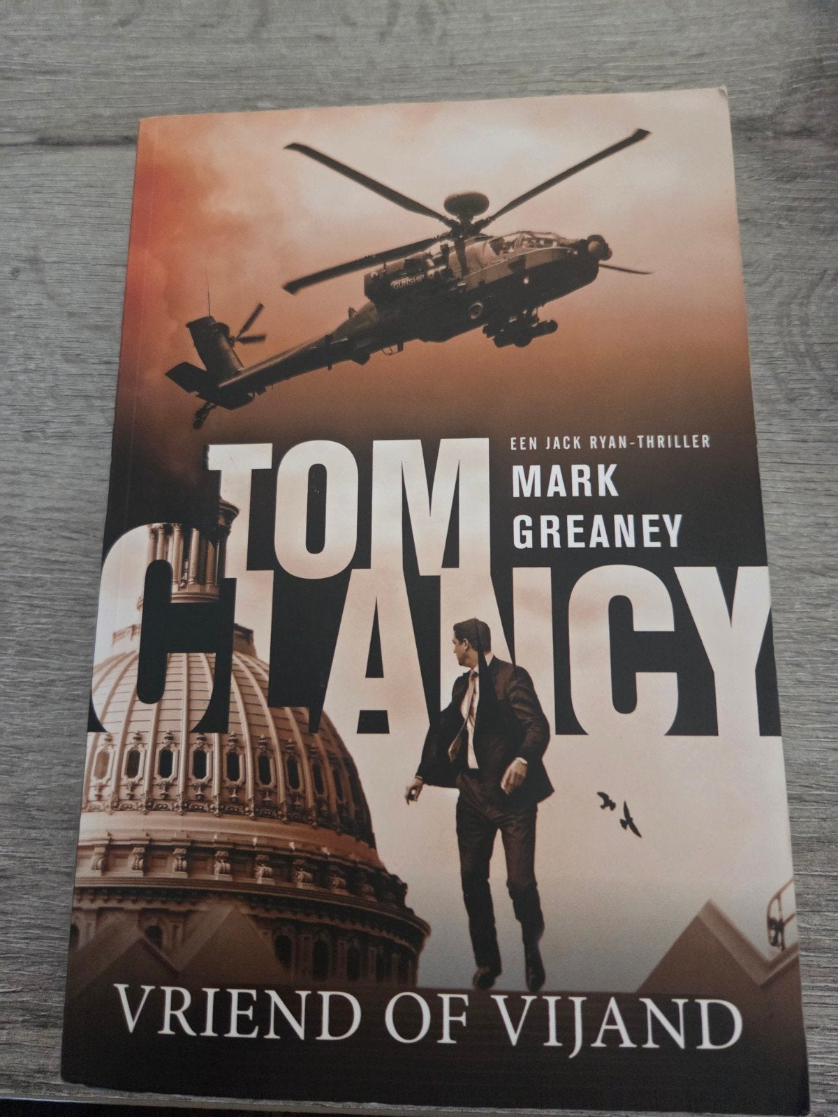 Tom Clancy: Vriend of Vijand - Jack Ryan-thriller, Ophalen of Verzenden, Zo goed als nieuw, Tom Clancy, Mark Greaney, Nederland