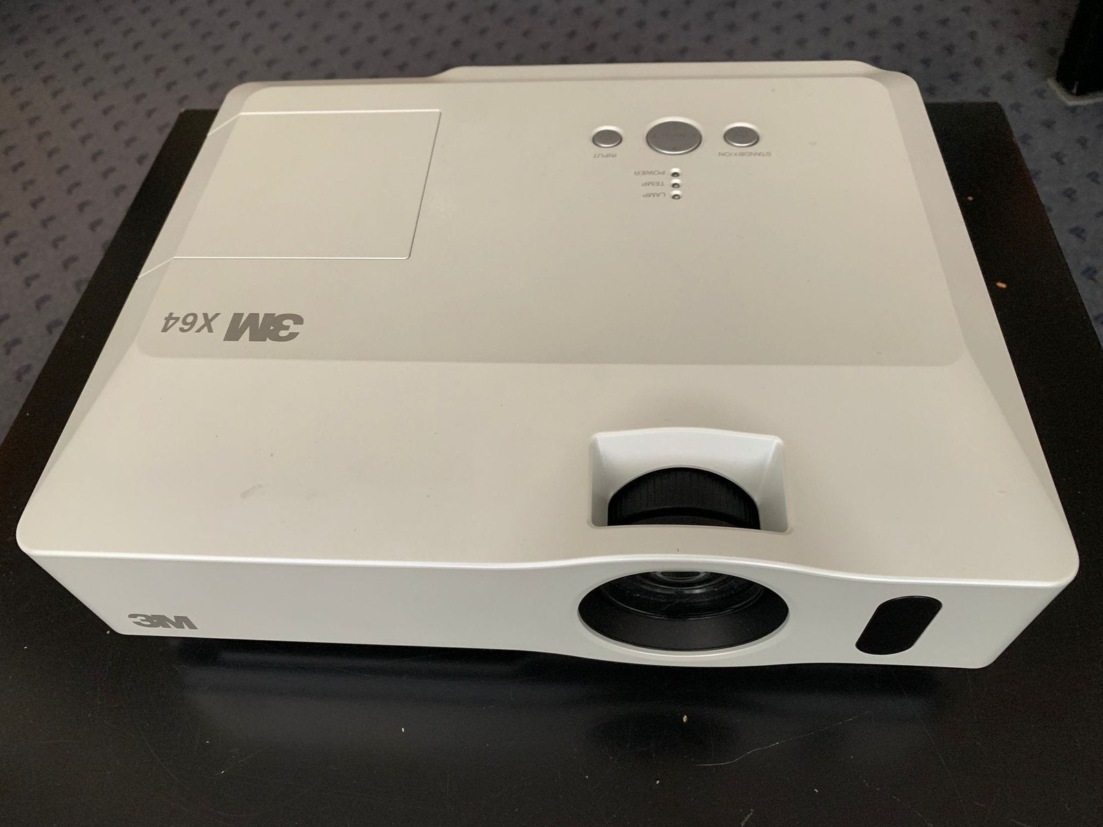 Beamer 3M X64, inclusief nieuwe lamp, 3M, Ophalen of Verzenden, Zo goed als nieuw, LCD