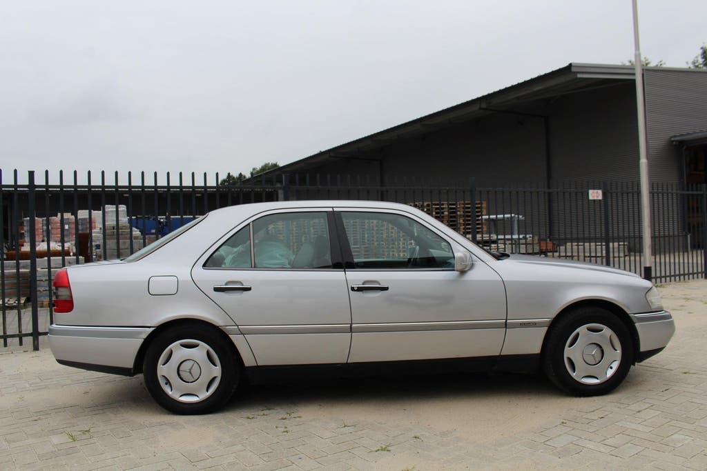 Mercedes-Benz C-Klasse 180 Elegance ORIGINELE AUTO! Complete, foto 10