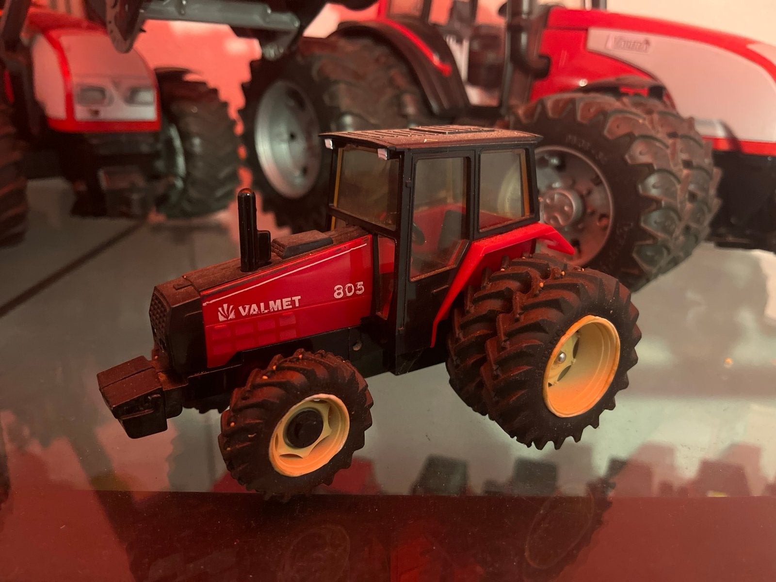 Valmet 805 Britains 1:32 Tractor Model, Ophalen of Verzenden, Gebruikt, Tractor of Landbouw, Britains