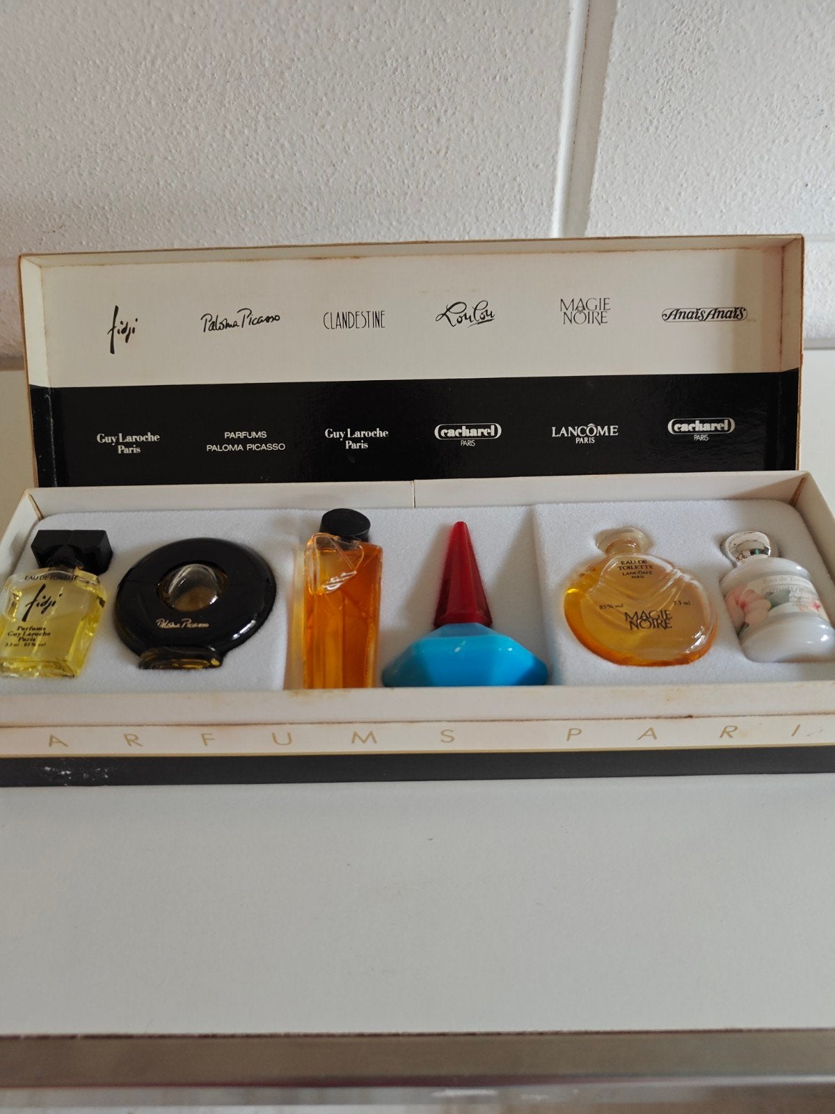 Prachtige Vintage Parfum verzameling Flesjes Vol !!!, Zo goed als nieuw, Parfumfles, Diverse, Gevuld