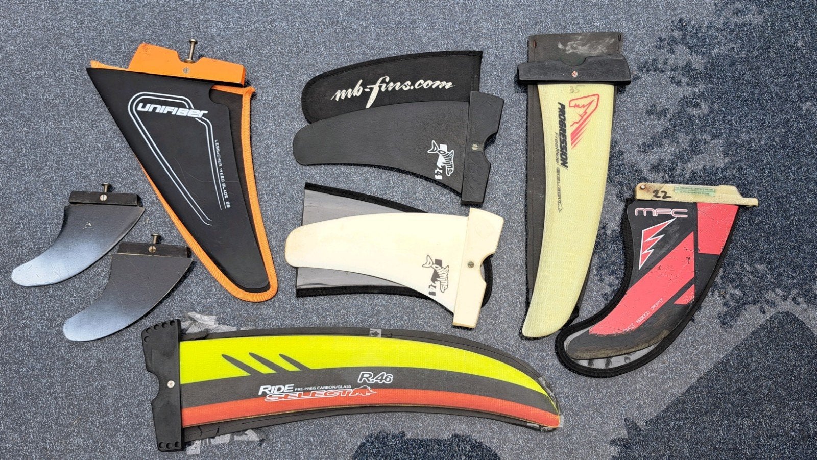 Diverse leuke vinnen US powerbox MXT rdm verlenger en base, Watersport en Boten, Windsurfen, Zo goed als nieuw, Complete set, JP Australia
