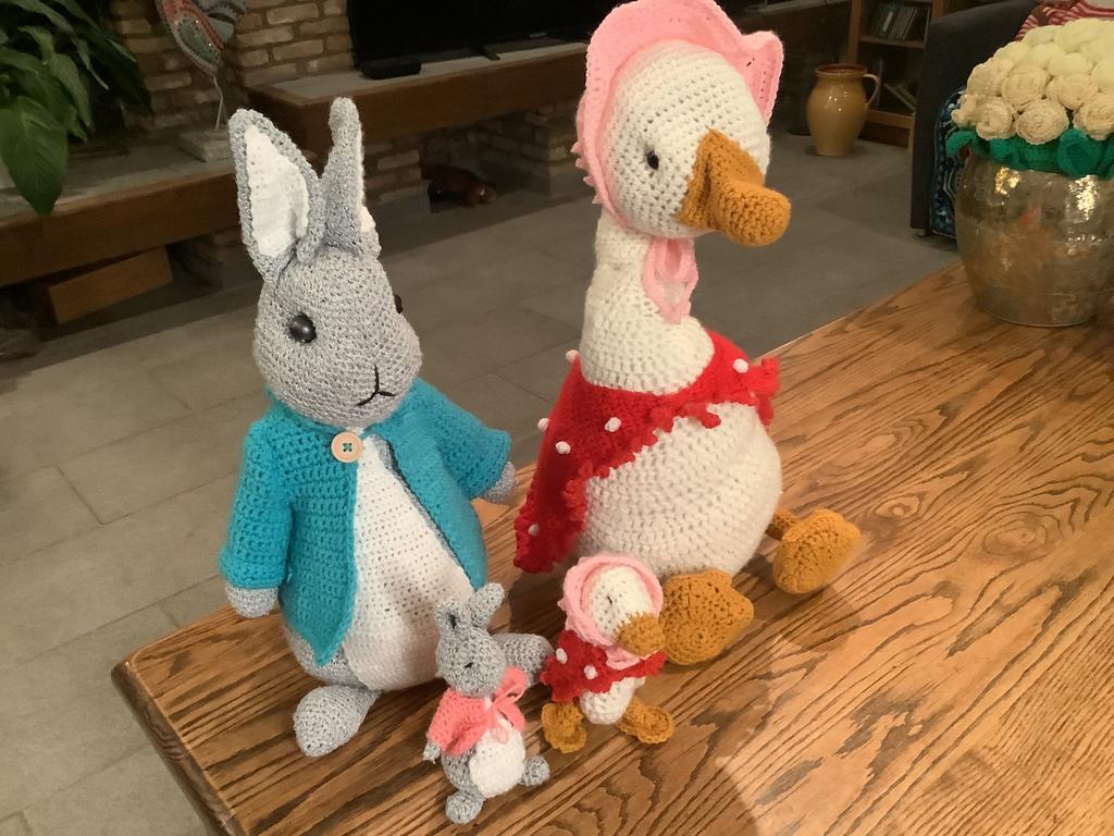Gehaakte Peter Rabbit, Moeder Gans, Pieter Konijn, Hobby en Vrije tijd, Breien en Haken, Ophalen of Verzenden, Nieuw, Haken, Overige typen