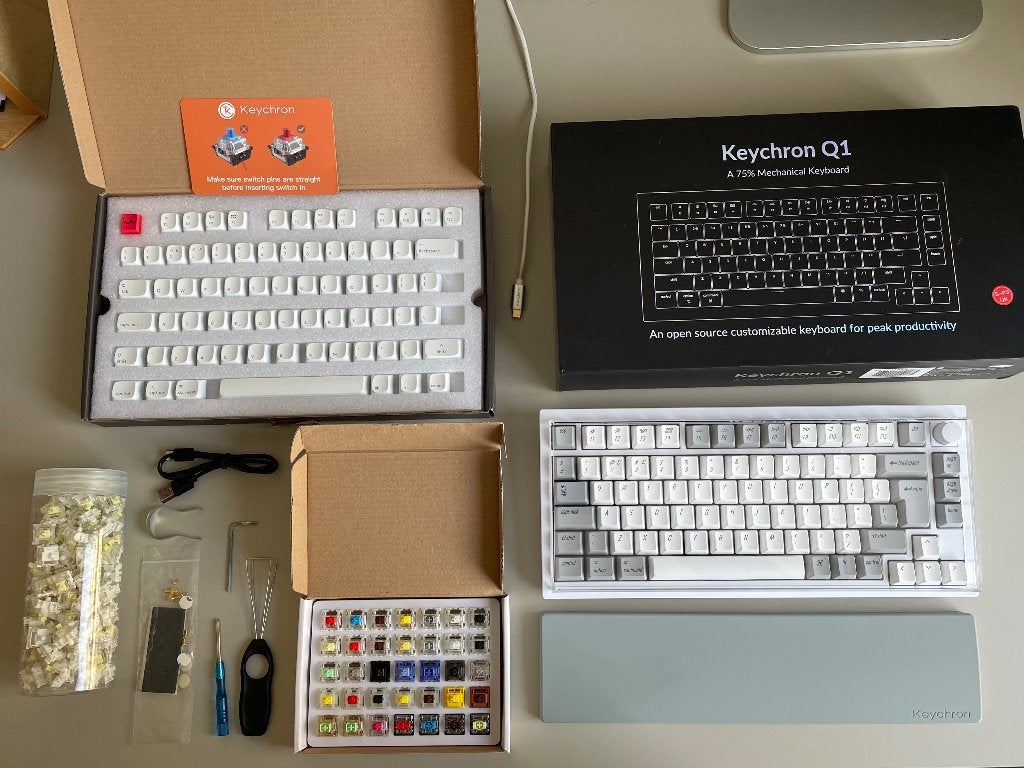 Keychron Q1 QMK mechanisch toetsenbord UK-ISO volledige set, Computers en Software, Ophalen of Verzenden, Zo goed als nieuw, Qwerty