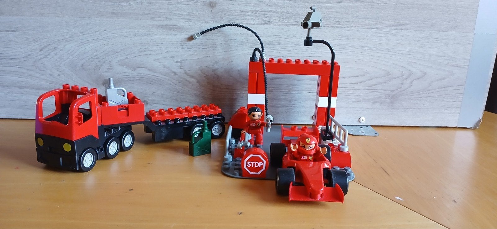 Duplo 4694 Ferrari F1 Raceteam, Ophalen of Verzenden, Gebruikt