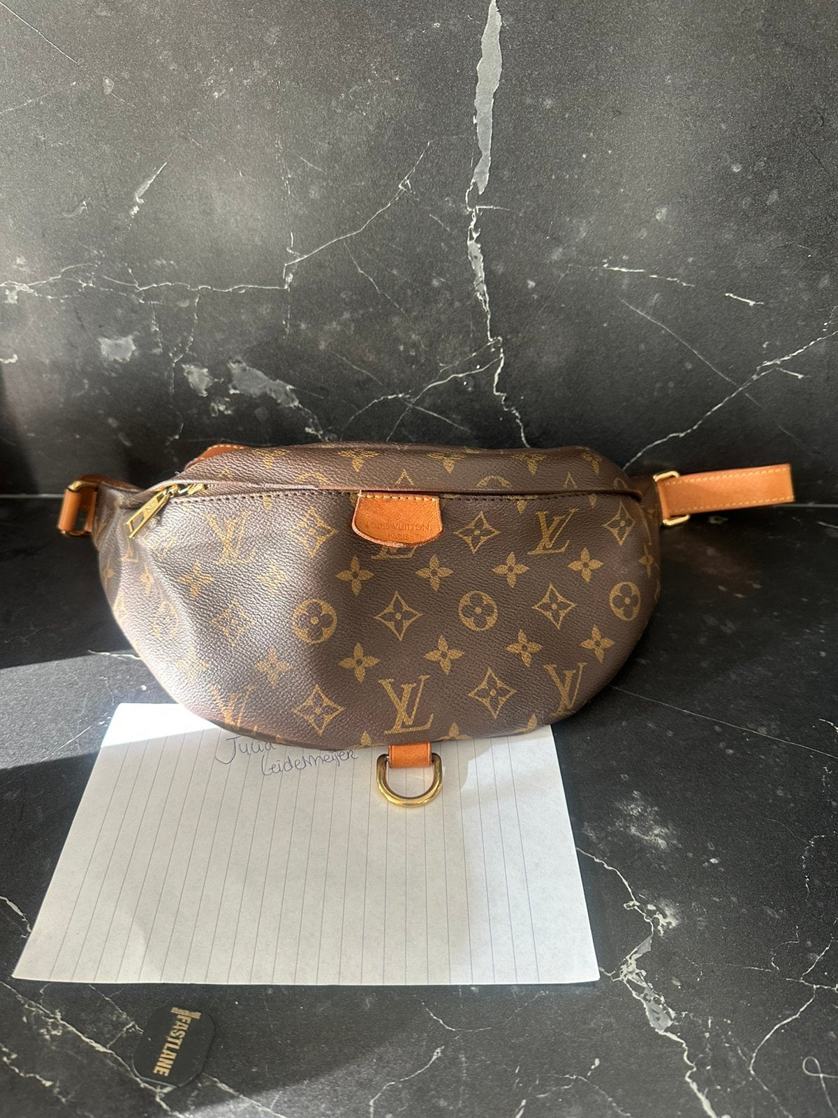 Louis Vuitton bumbag, Ophalen of Verzenden, Zo goed als nieuw, Bruin, Handtas