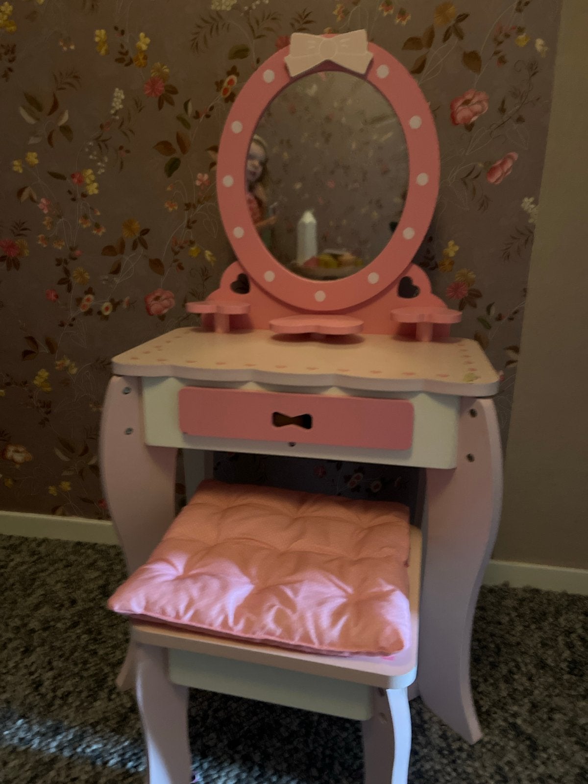 Roze make-up tafel voor meisjes met krukje, Ophalen, Gebruikt, Tafel(s) en Stoel(en)