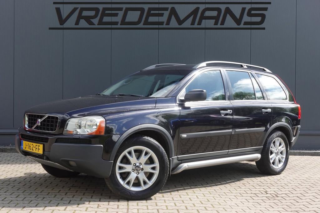 Volvo XC90 2.5 T Momentum 7-pers TURBO DEFECT, Auto's, Volvo, Gebruikt, Zwart, 1991 kg, 7 stoelen