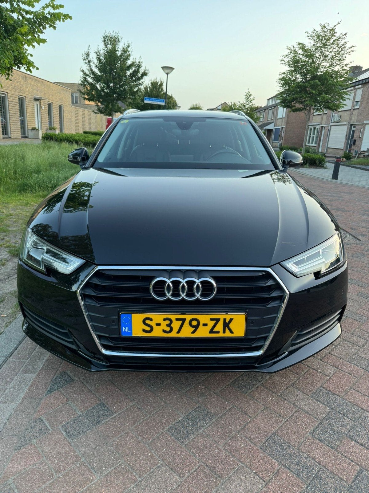 Audi A4 2.0 TDI 110KW Avant 2018 Zwart NIEUWE APK, Auto's, Audi, Voorwielaandrijving, 4 cilinders, A4, Zwart