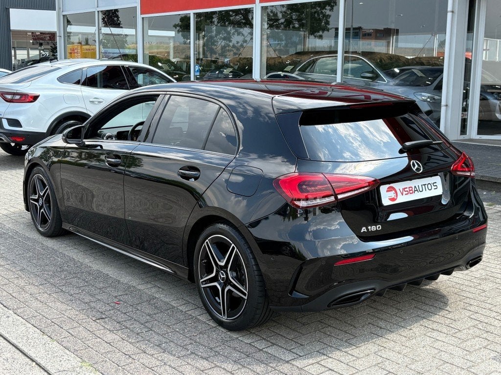 Mercedes-benz A-KLASSE A180 EDITION AMG-LINE 122PK LED NAVI, Auto's, 136 pk, Gebruikt, Huisgarantie, Met garantie (alle)