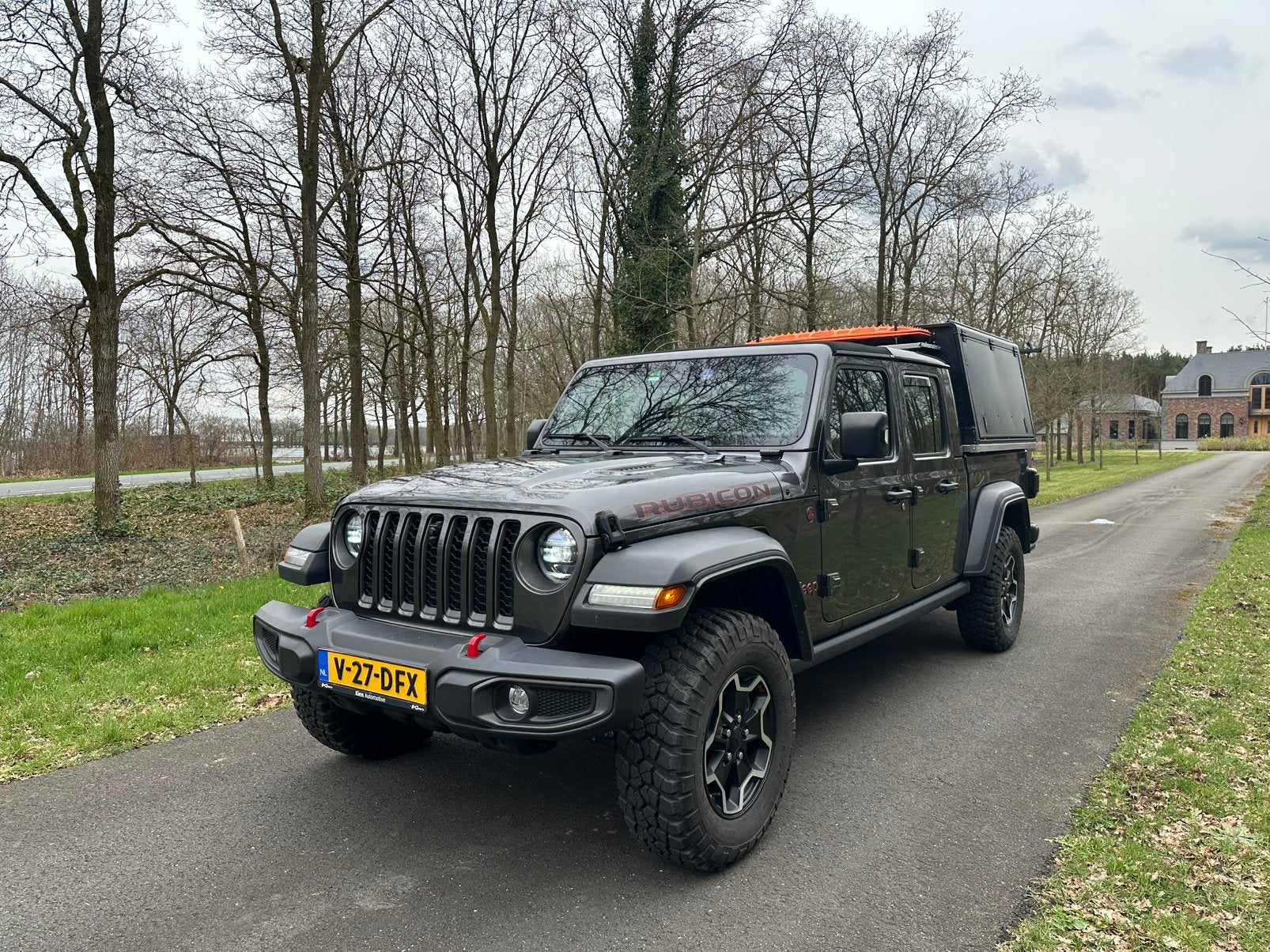 Jeep Gladiator Pickup 2024 5 persoons grijs kenteken, Auto's, Automaat, 2241 kg, Particulier, Dealer onderhouden