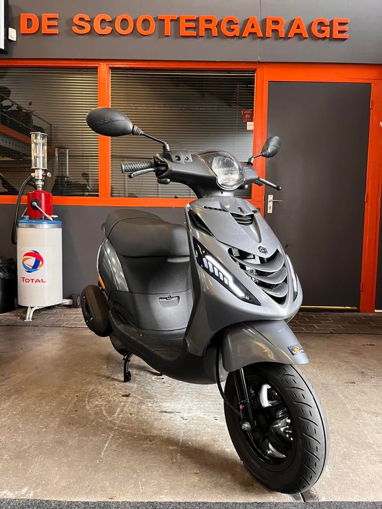 Piaggio zip brom 45km 2024, Piaggio, Piaggio, Maximaal 45 km/u, Zip