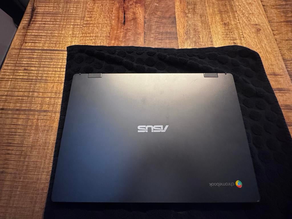 ASUS Chromebook CM1402CM2 - Zo goed als nieuw, Computers en Software, Chromebooks, Ophalen of Verzenden, Zo goed als nieuw