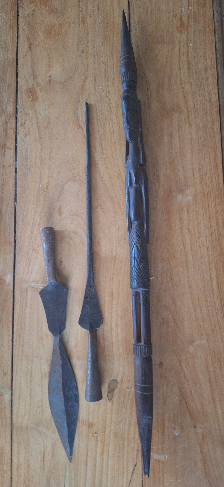 Afrikaanse makonde speer, Ophalen