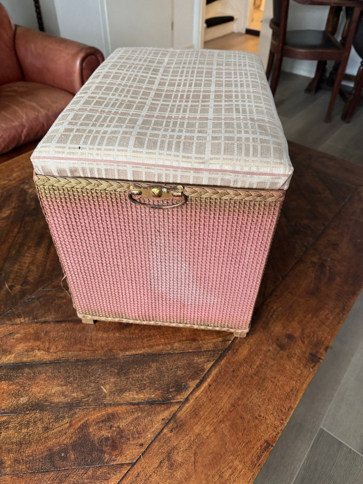 Vintage Roze Opbergkistje/Voetenbankje/Wasmand Lloyd Loom, Ophalen of Verzenden