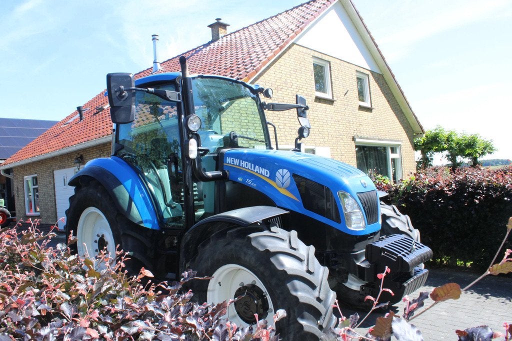 New Holland T5.105 met luchtreminstallatie (bj 2017), Zakelijke goederen, Agrarisch | Tractoren, Gebruikt, 80 tot 120 Pk, New Holland