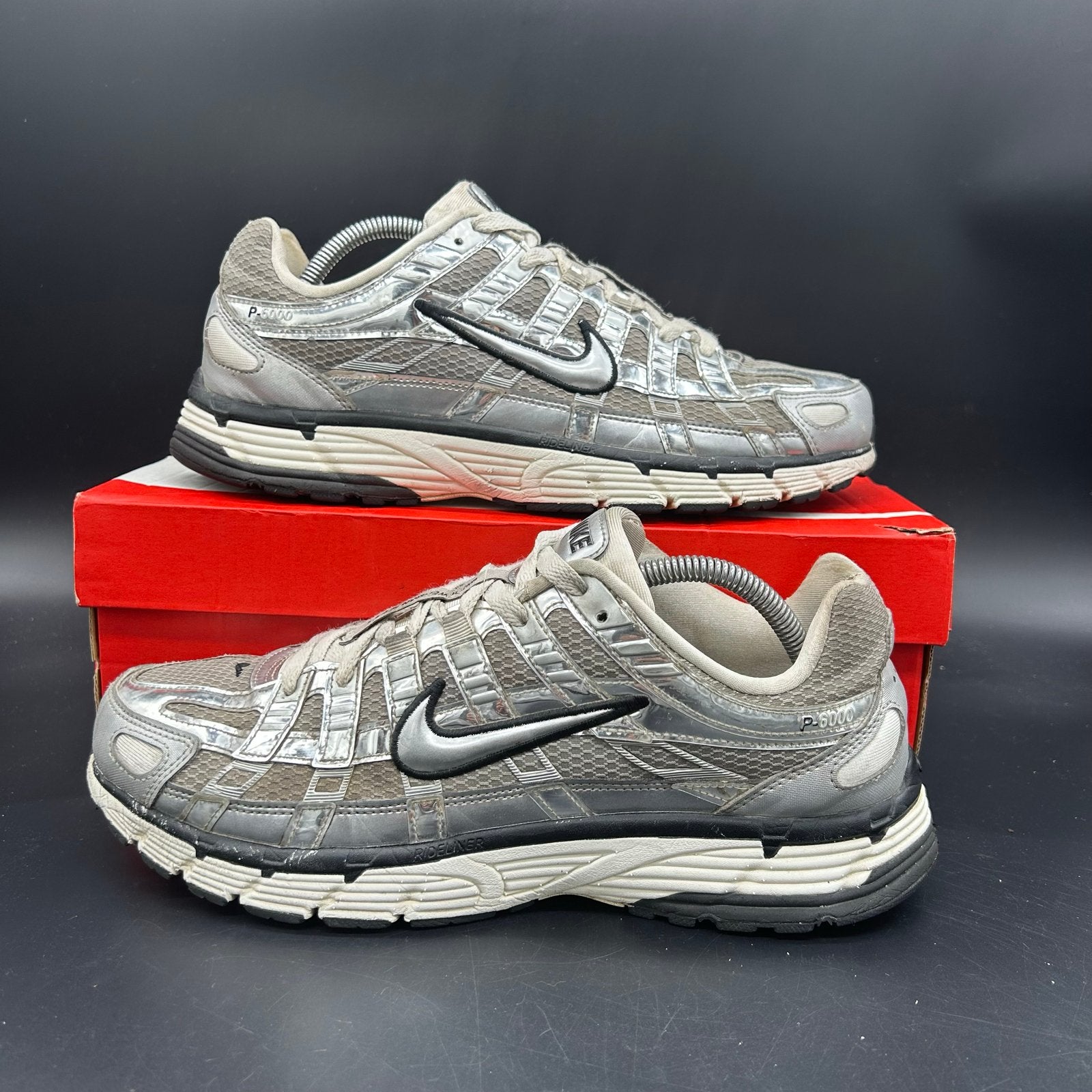 Nike P-6000 wit zilver maat 44, Kleding | Heren, Schoenen, Ophalen of Verzenden, Gedragen, Wit, Sneakers of Gympen