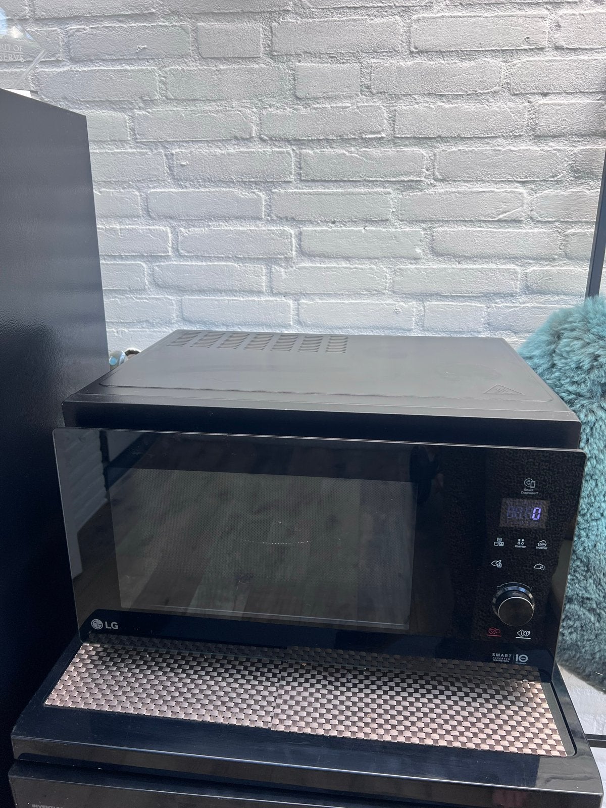 LG Combimagnetron - Zo goed als nieuw, Witgoed en Apparatuur, Magnetrons, Combimagnetron, Grill, Ophalen of Verzenden, Zo goed als nieuw