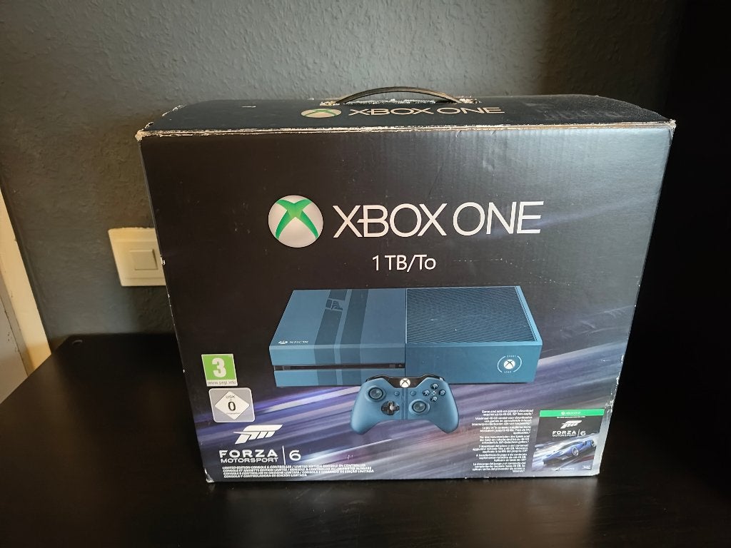 Xbox One 1TB Limited Edition Forza Motorsport 6, Spelcomputers en Games, Gebruikt, Xbox One, Ophalen of Verzenden, 1 TB