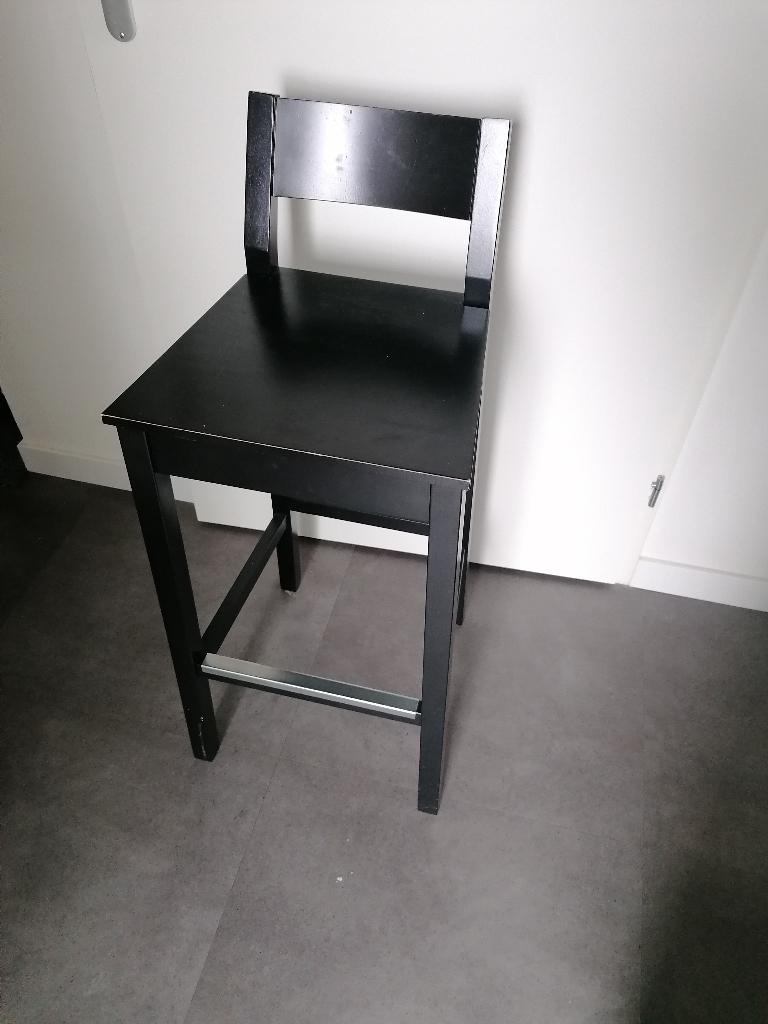 Zwarte IKEA Ingemar barstoel, Ophalen, Gebruikt, 60 tot 90 cm, 1 kruk
