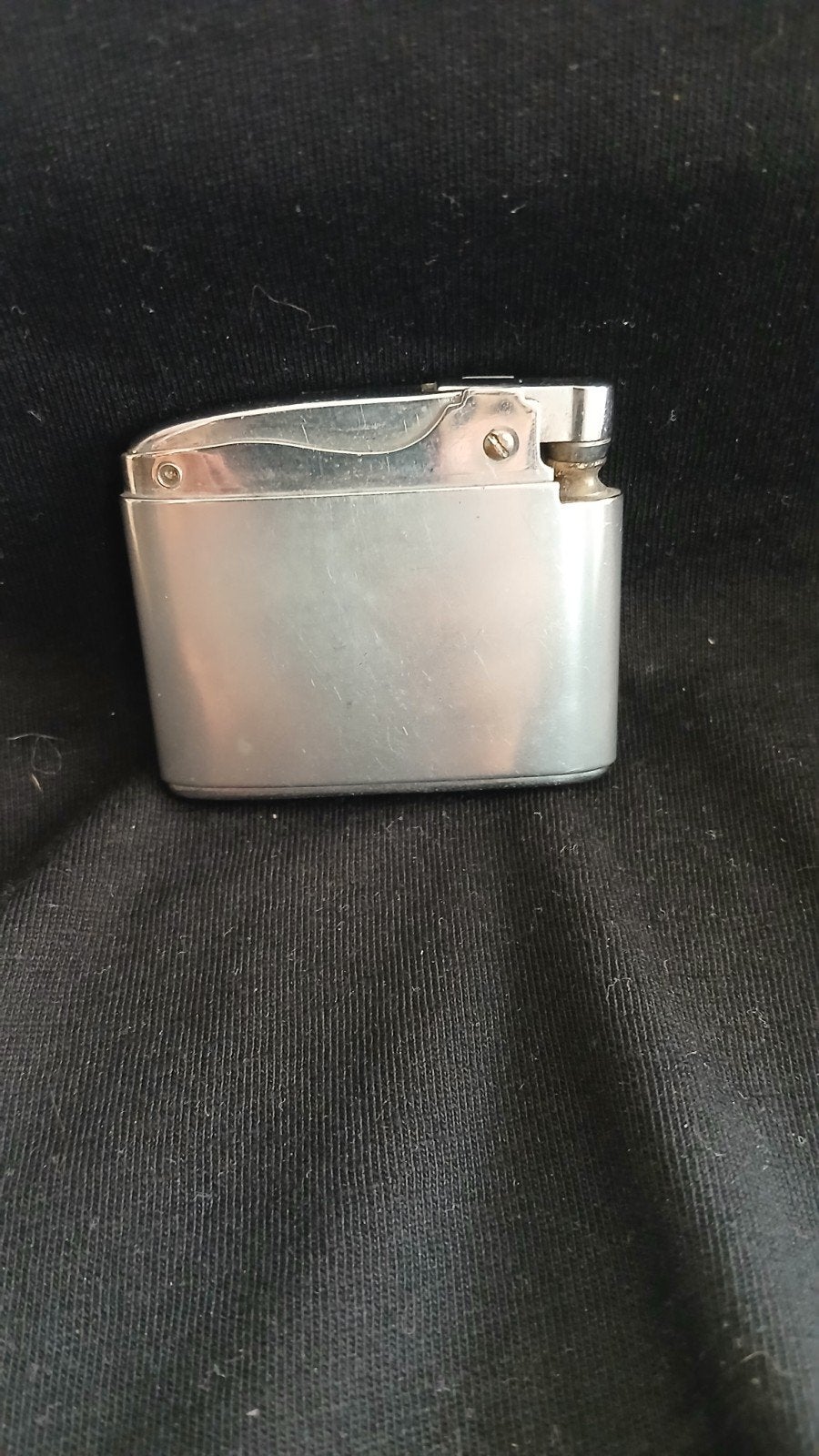 Vintage Aansteker - Ingegraveerd AVRO, Verzamelen, Ophalen of Verzenden, Gebruikt, Aansteker