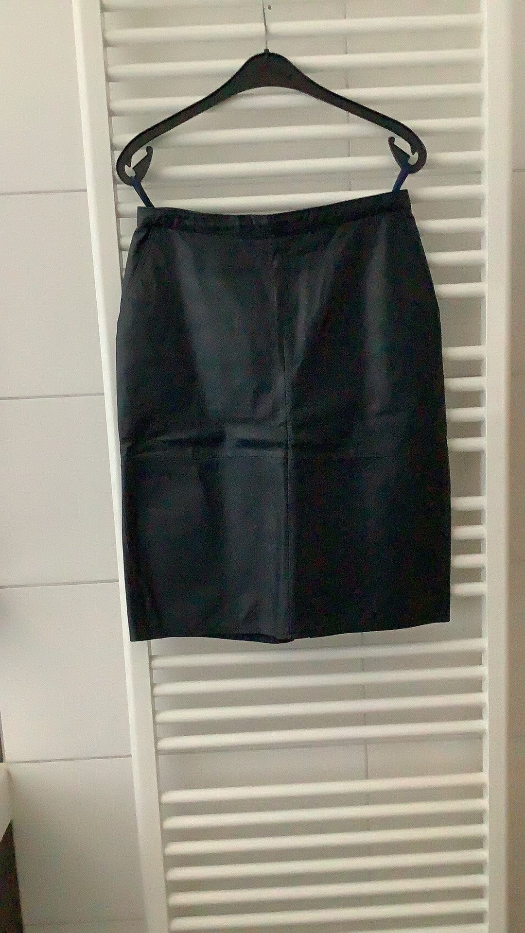 Donkerblauwe leren rok mt 40, Kleding | Dames, Rokken, Maat 38/40 (M), Blauw, Ophalen of Verzenden, Zo goed als nieuw
