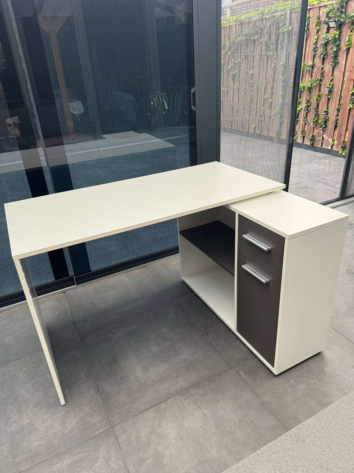 Hoekbureau wit met lades en opbergruimte, Gebruikt, Met lades, Spaanplaat of MDF, Hoekbureau