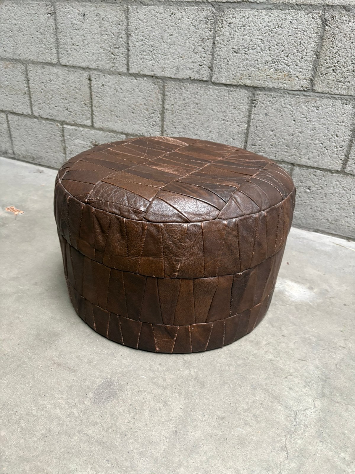 Patchwork lederen poef, Ophalen, Rond, Minder dan 50 cm, Zo goed als nieuw