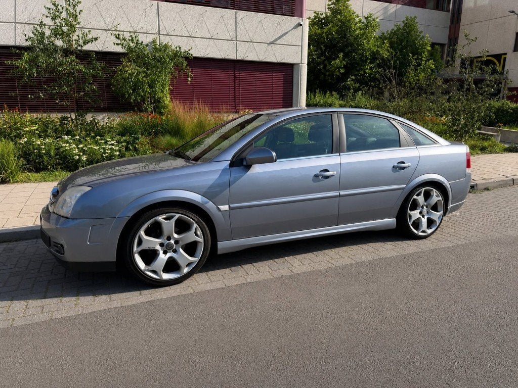 Opel GTS 1.8 Executive | 19" OPC Snowflakes | Halfleder, Voorwielaandrijving, 4 cilinders, 1290 kg, Vectra