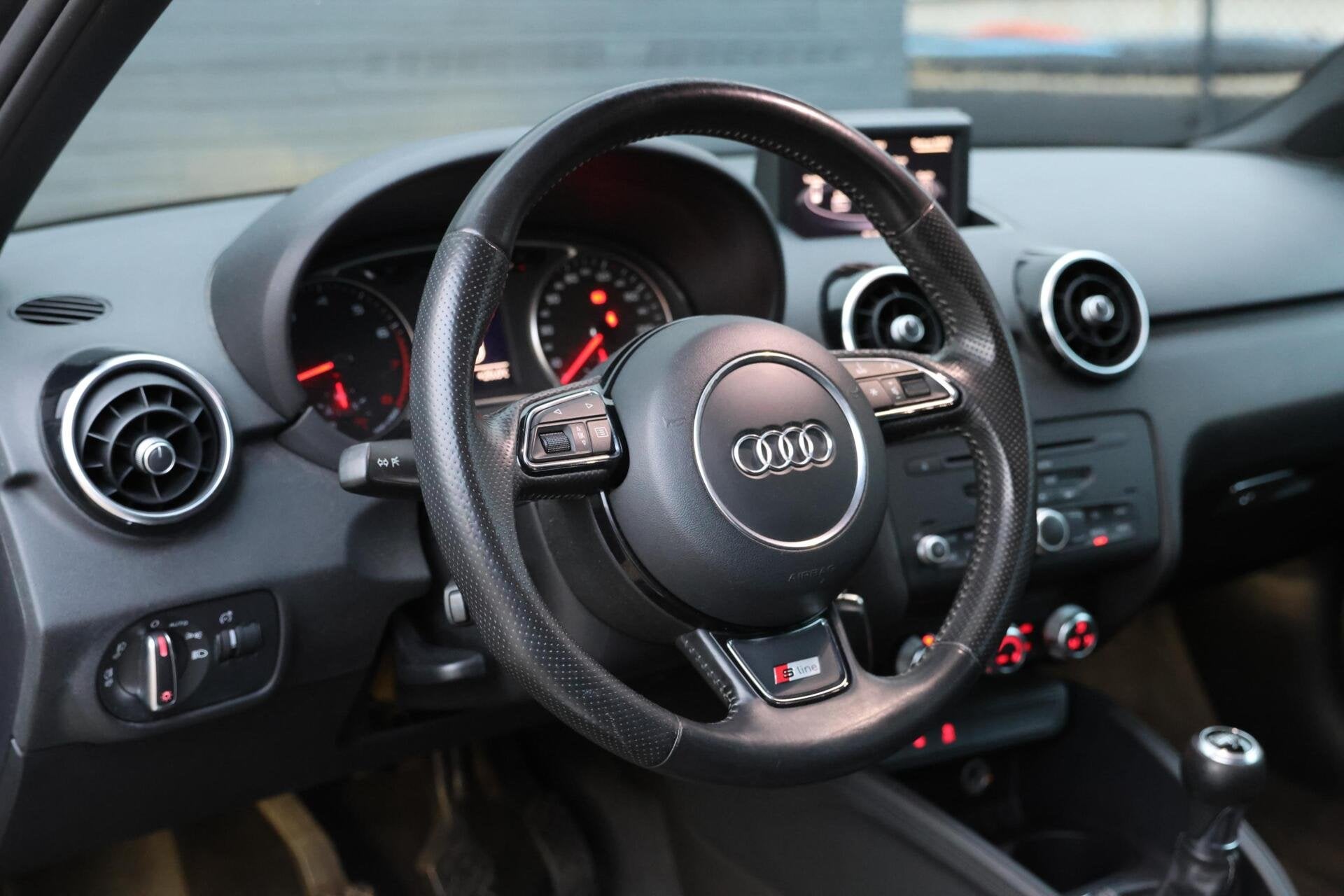 Audi A1 1.2 TFSI S Edition | S-Line | Cruise | Airco | NAVI|, Auto's, Voorwielaandrijving, Euro 5, 86 pk, Zwart