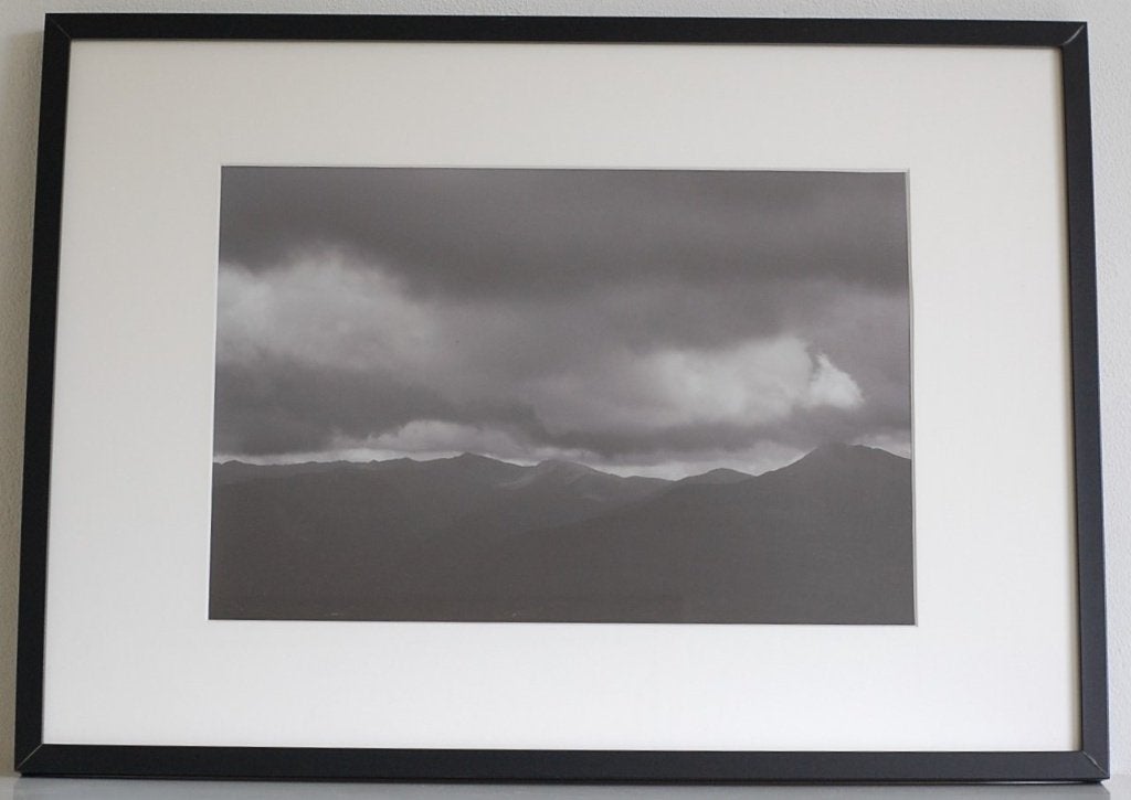 Foto Ventasso Italië - Berglandschap met donkere wolken, Natuur, Verzenden, 1980 tot heden, Foto