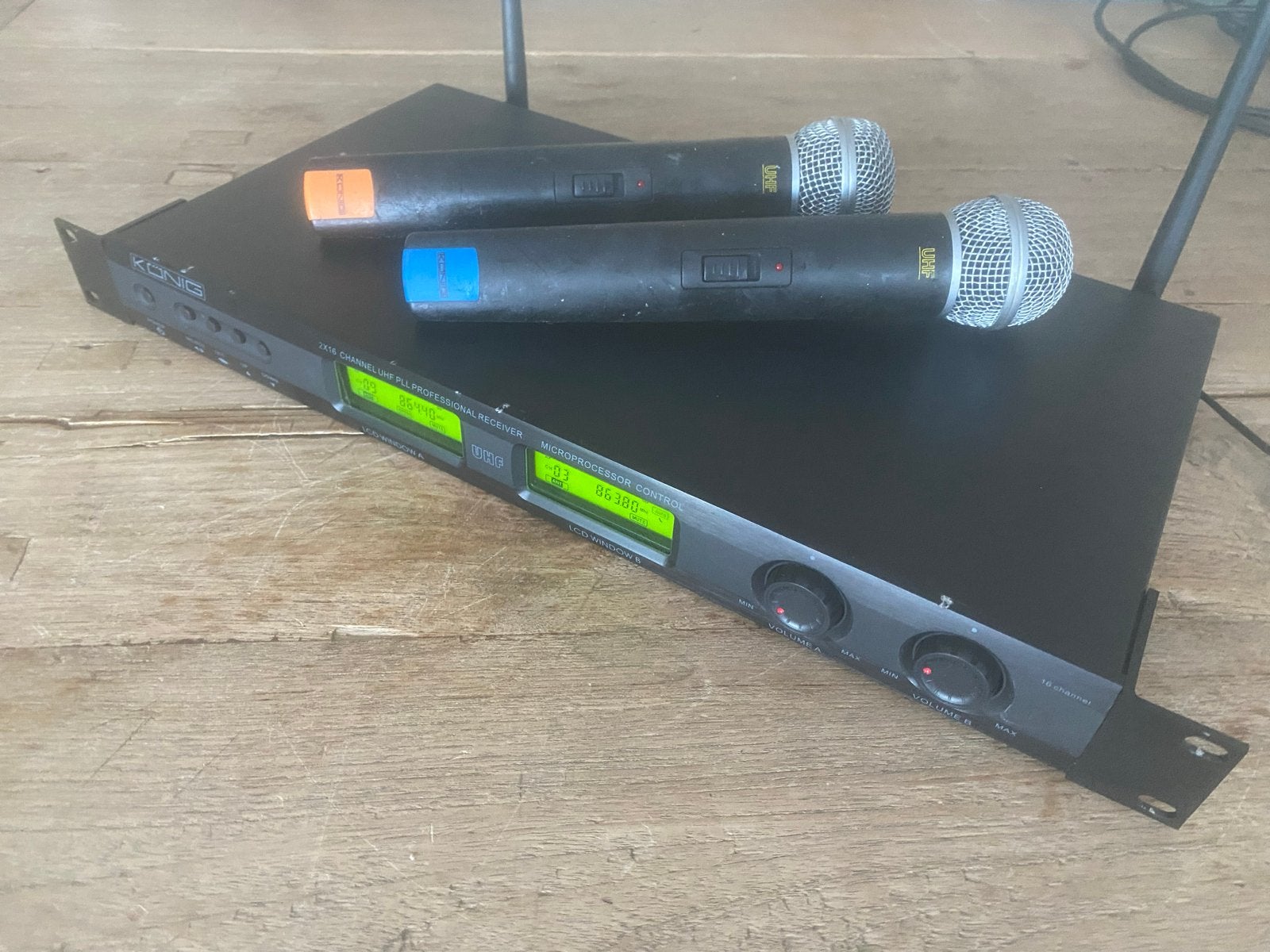 Konig Dubbel Microfoon Set - Werkt Goed, Plakkende Microfoon, Gebruikt, Ophalen of Verzenden, Nvt, Zangmicrofoon