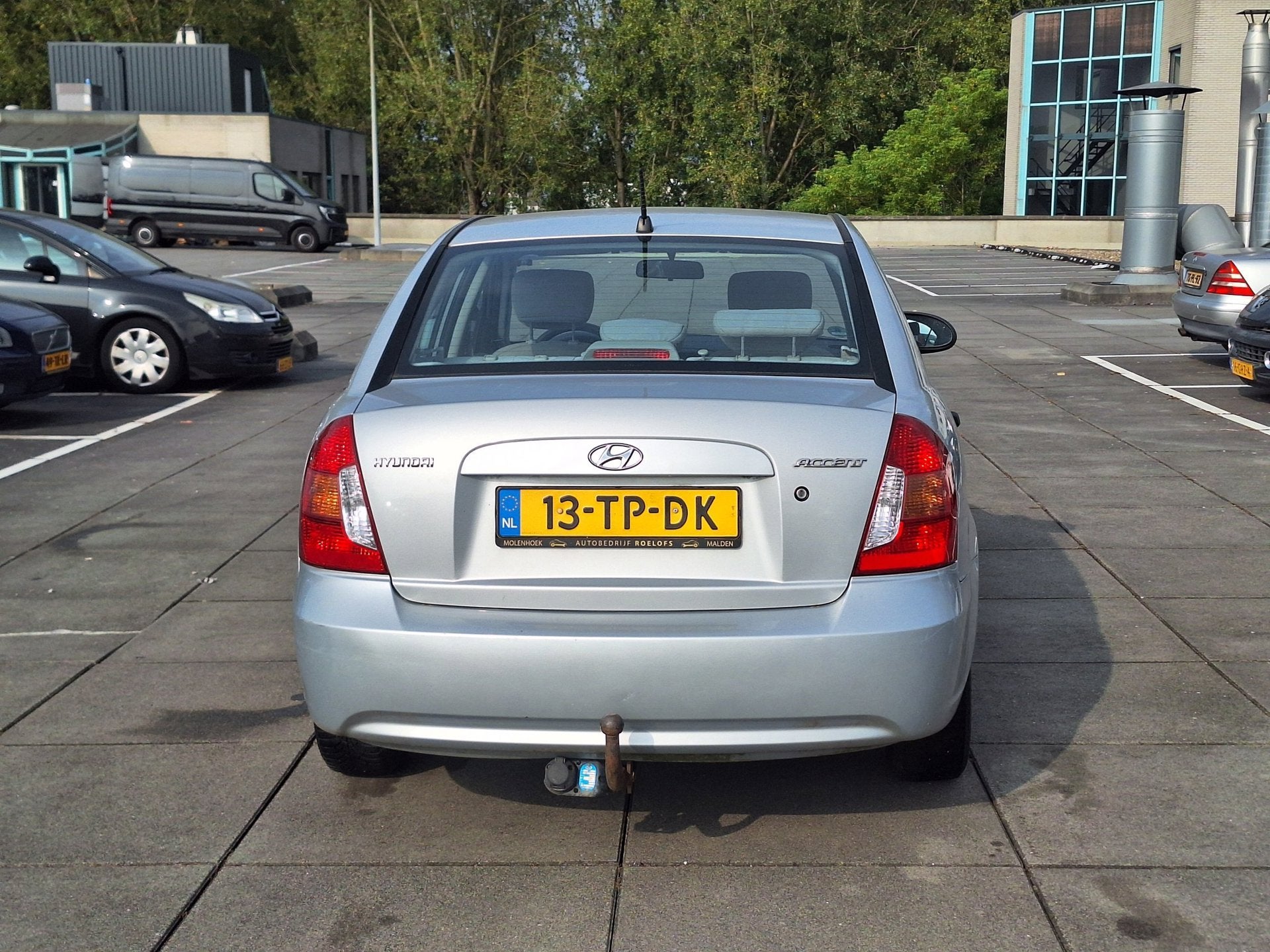 Hyundai Accent €2850,-1.4i Dynamic Aircondition Apk Nappas, Auto's, Hyundai, Voorwielaandrijving, 4 cilinders, Metallic lak, Origineel Nederlands
