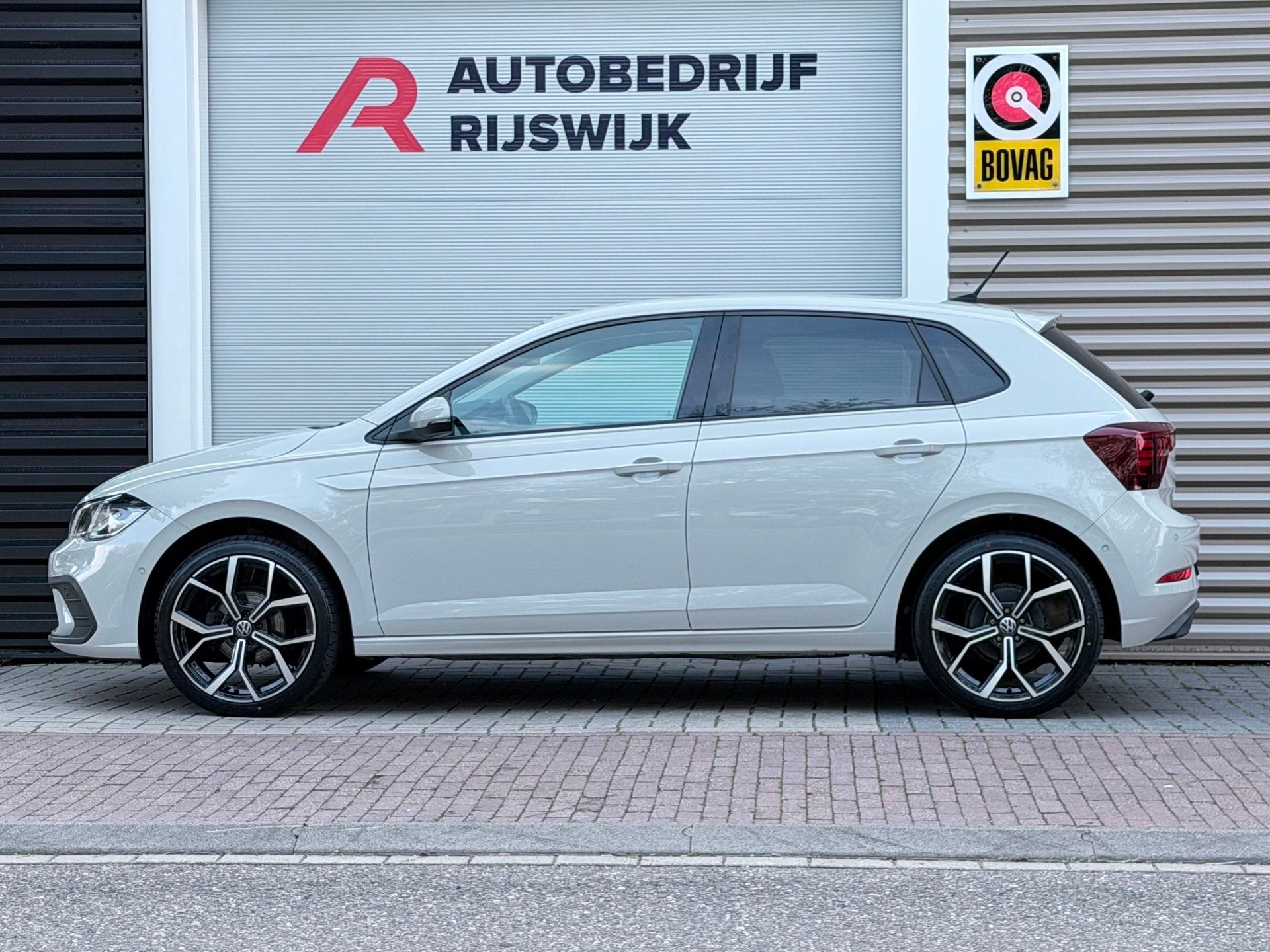 Foto 2 van Volkswagen Polo 1.0 TSI Life Camera/AppleCar/Blindspot