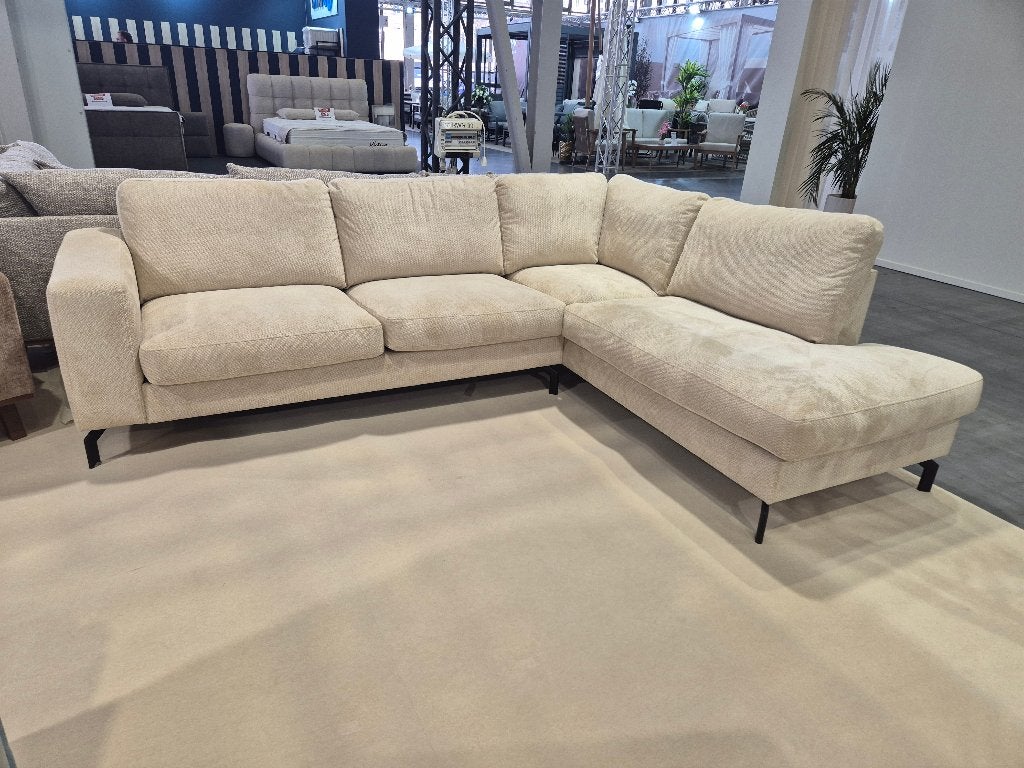 Hoekbank. nieuw. van €1.599 voor €699. SampleSale 269cm, Huis en Inrichting, Ophalen, 250 tot 300 cm, Nieuw, Stof