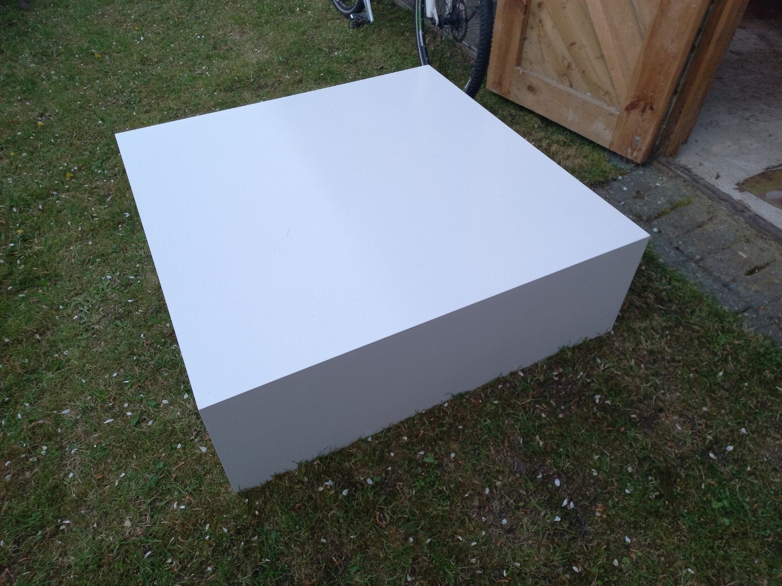 Strakke vierkante salontafel RVS geverfd 100x100, Huis en Inrichting, Ophalen, Gebruikt, Vierkant, Metaal