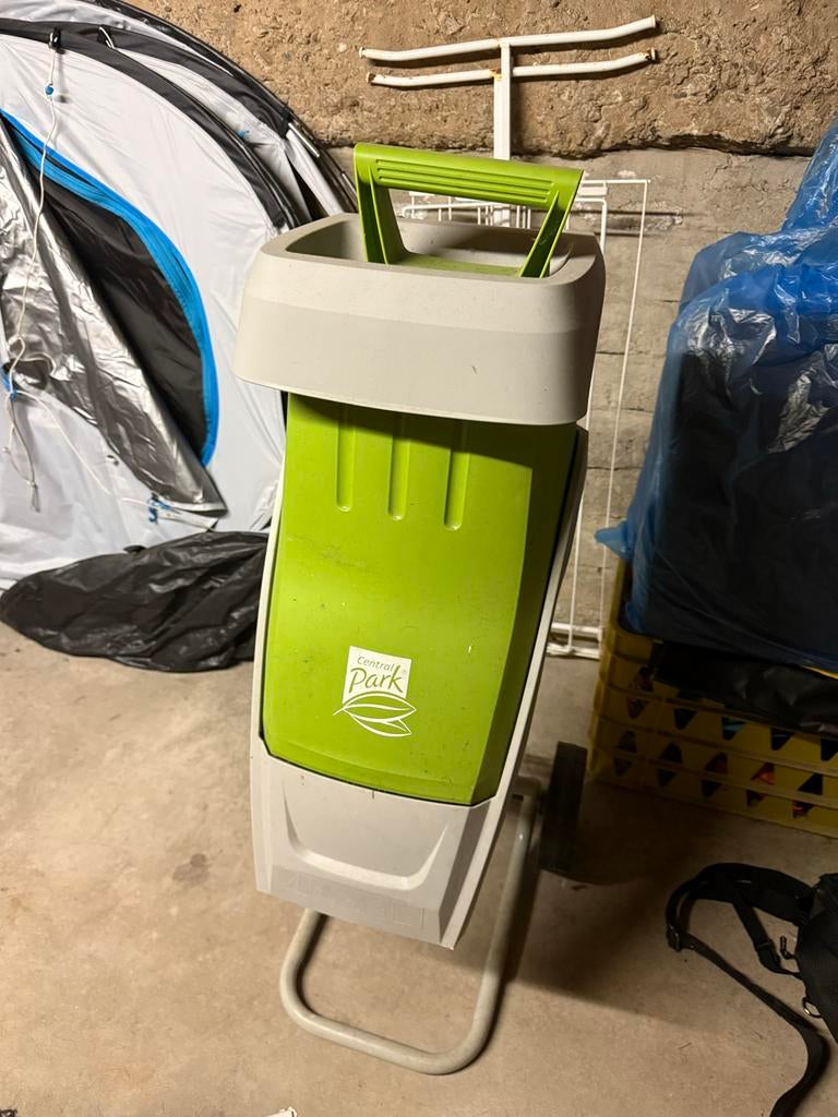 Central Park Hakselaar - Krachtige Tuinhakselaar, Ophalen, Gebruikt, Elektrisch