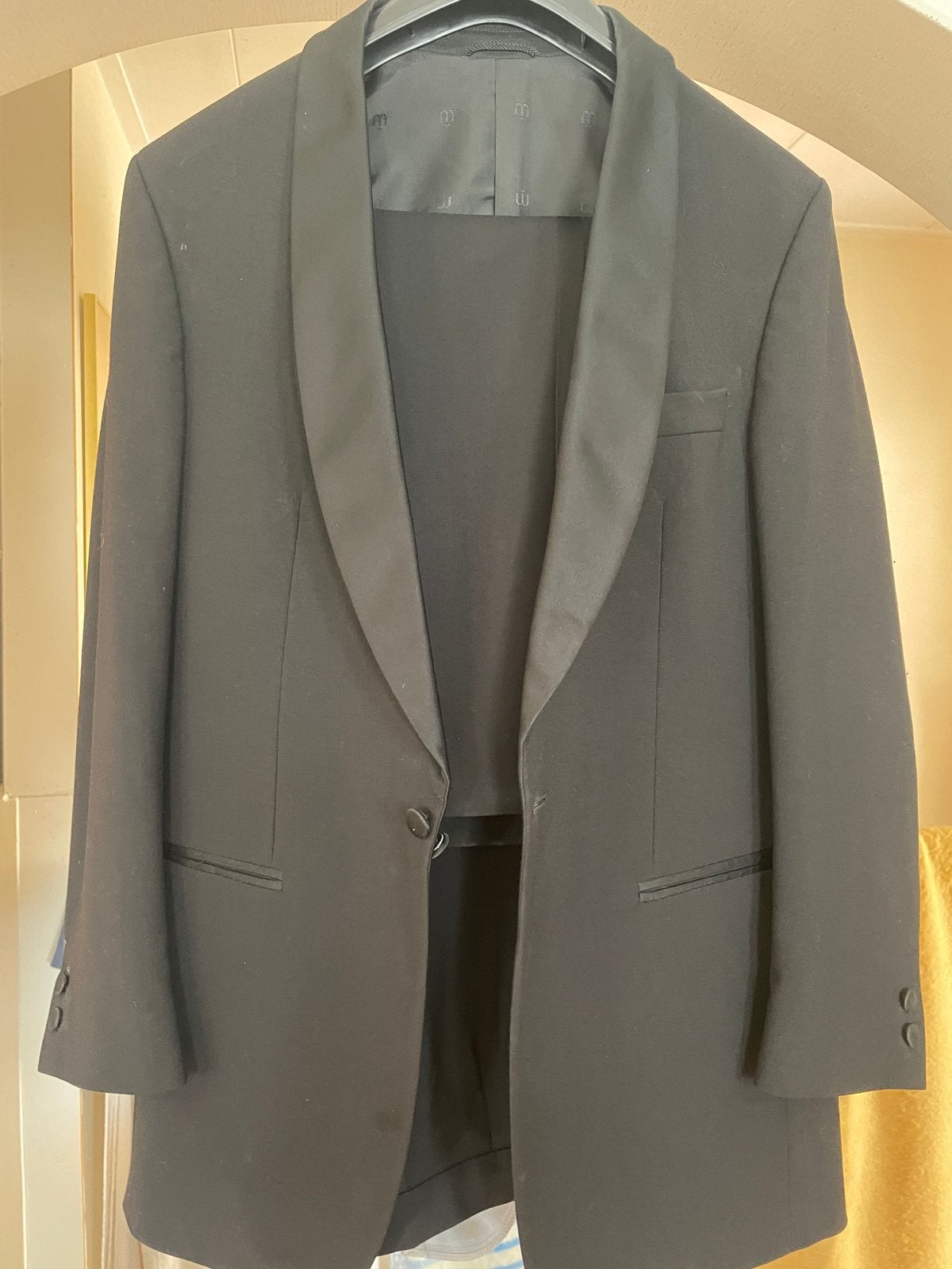 Zwarte smoking met pantalon - Lacerna maat S/M 46/48, Ophalen of Verzenden, Zo goed als nieuw, Maat 48/50 (M), Zwart
