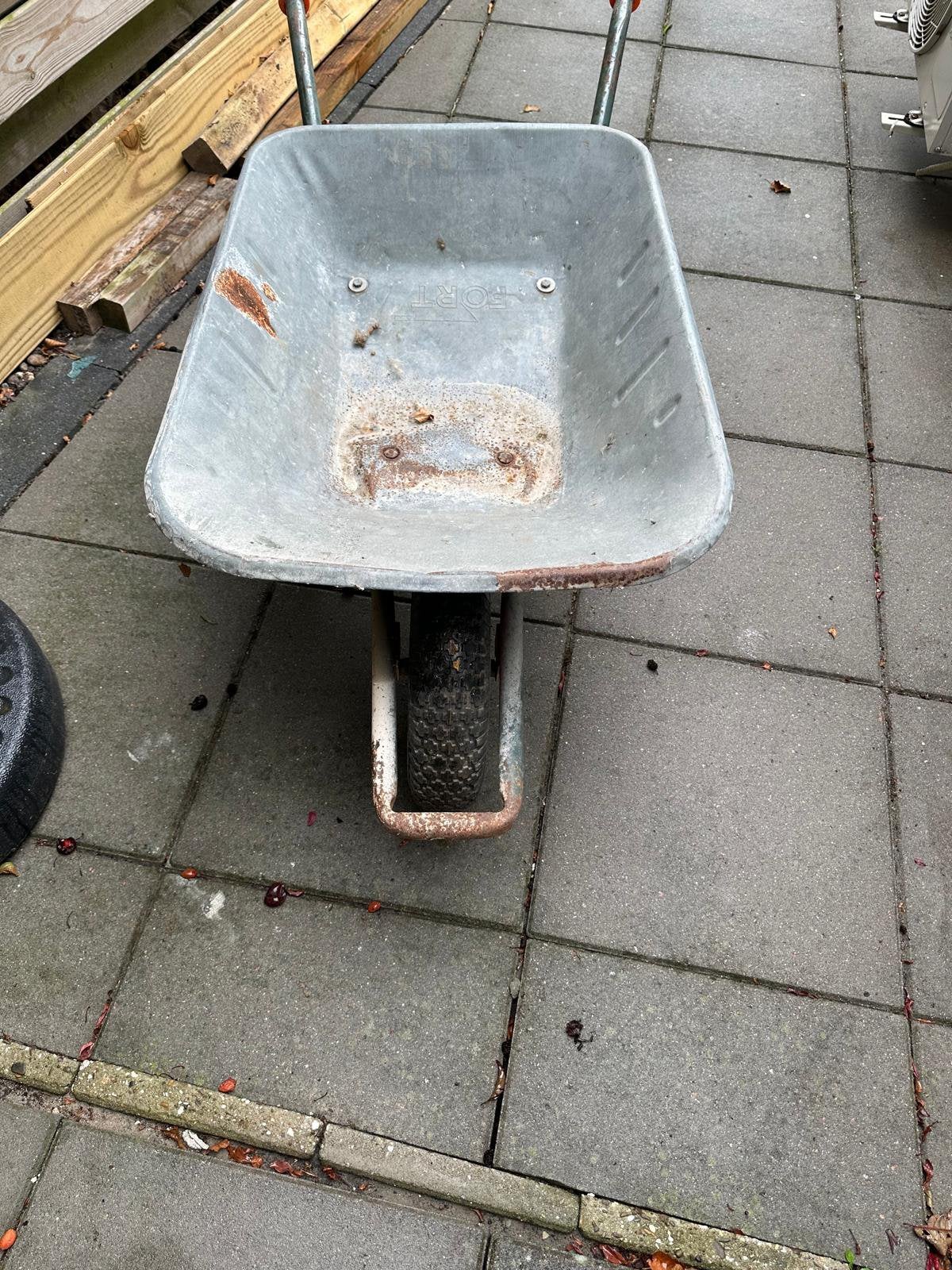 Kruiwagen., Ophalen, Gebruikt, Handmatig, Eenwielig