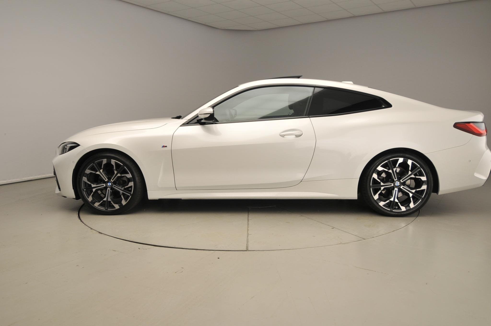 BMW 4 Serie Coupé 420i | M-Sportpakket | LED | Navigatie |, Automaat, 1998 cc, Gebruikt, Met garantie (alle)