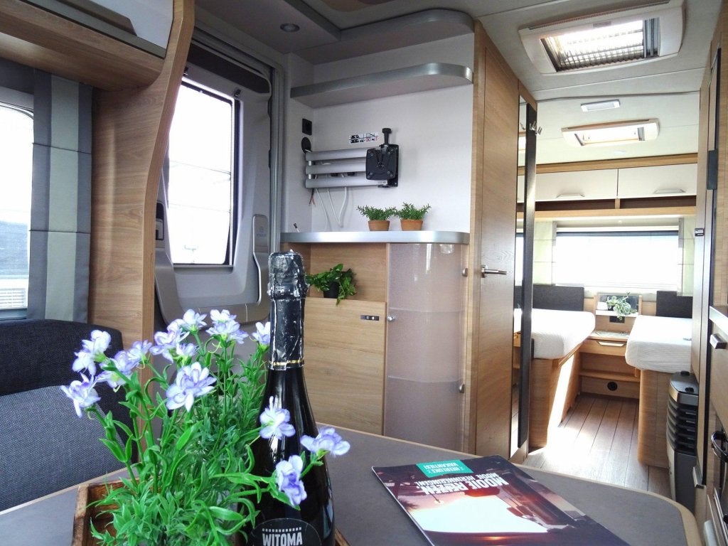 Knaus Sudwind 60 Years 540 EU super complete uitvoering, Rondzit, Bedrijf, 5 tot 6 meter, Knaus