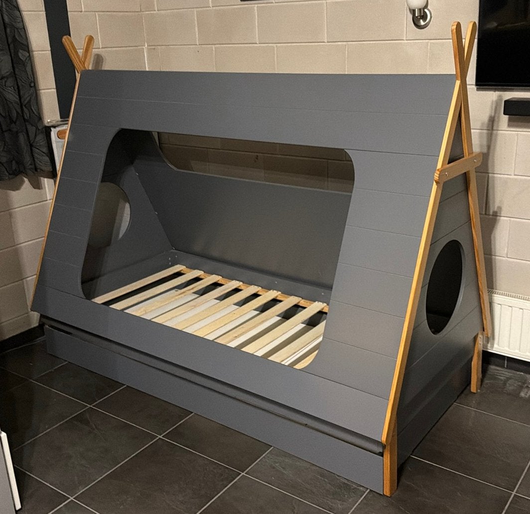 Tipi bed wigwam bed kinderbed peuterbed, Ophalen, 85 tot 100 cm, Gebruikt, Lattenbodem